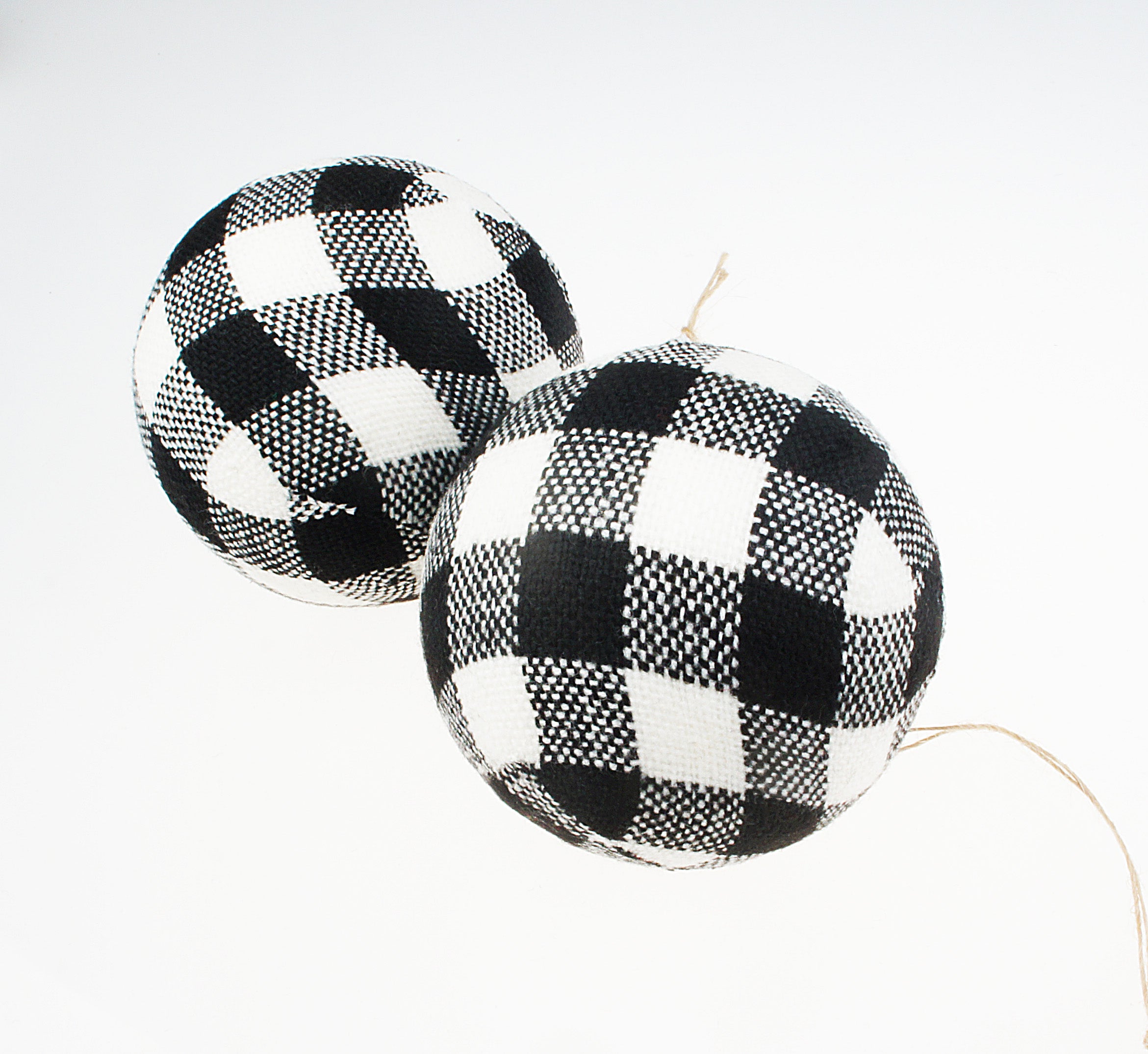 6 pcs Buffalo Plaid Fabric Ball Hanging Ornament Set Decorative Ball for Christmas Tree Party 3-1/4 Inches